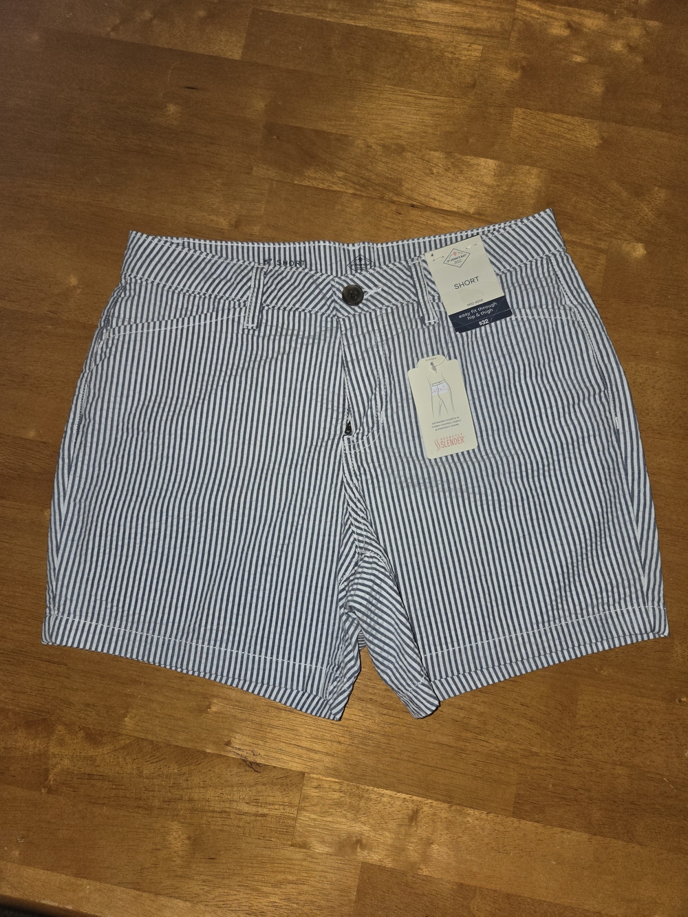 NWT St. John's Bay railroad-striped mid-rise denim shorts. Women's 4